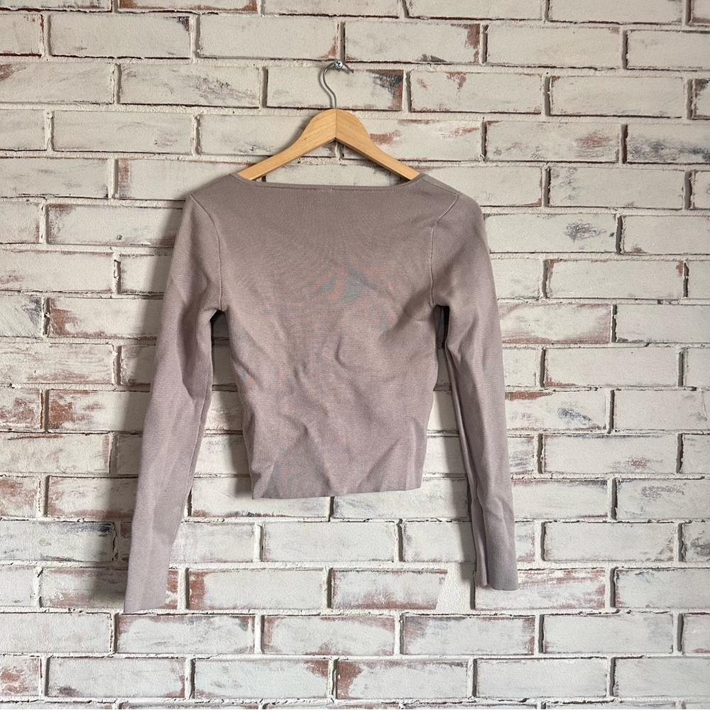 Abercrombie & Fitch Light Gray Scoop Neck Long Sleeve Top - Picture 6 of 6